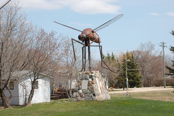 Komarno mosquito statue